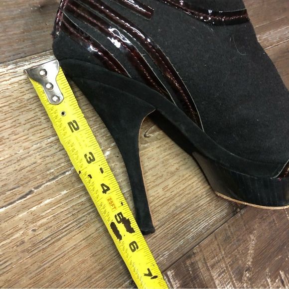 L.A.M.B. high heel booties black w/red stitching size 8M - Picture 9 of 9